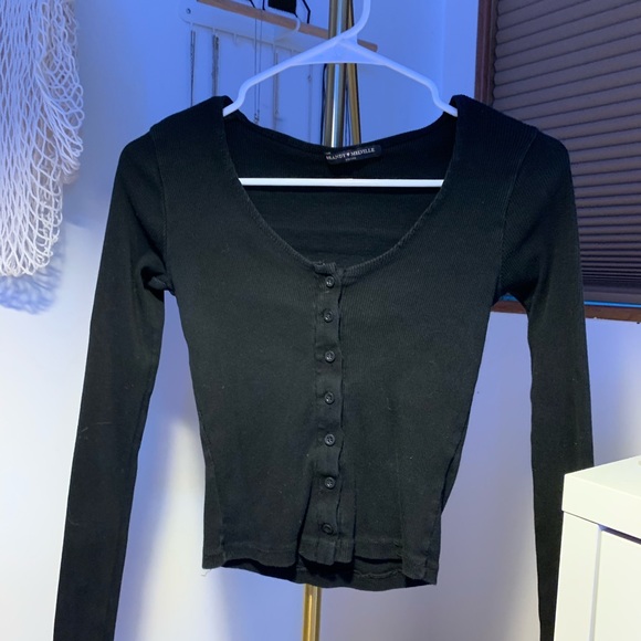 Brandy Melville Tops - 🖤brandy long sleeve button up🖤
